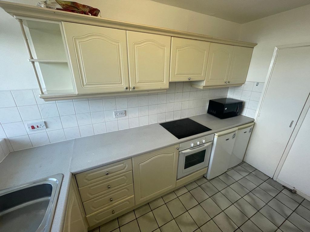 Property photo 3 of 8 Picture No. 26