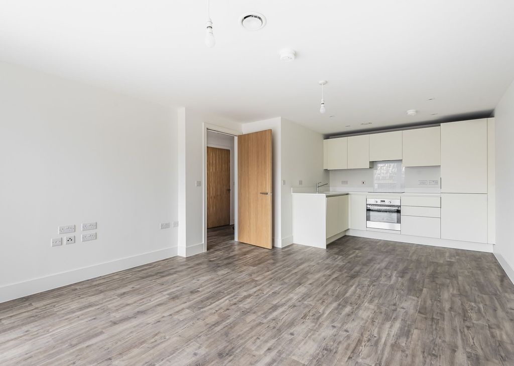 Property photo 3 of 9