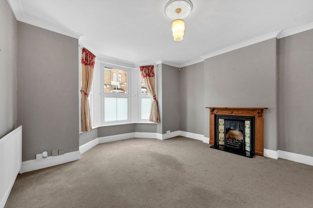 Property photo 3 of 21 Photo 5