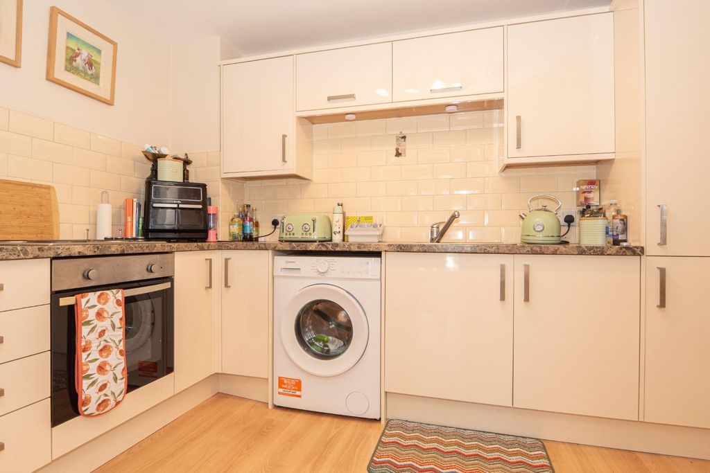 Property photo 3 of 15 Kitchen