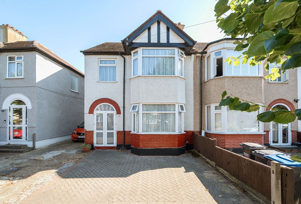 Property photo 1 of 16 External