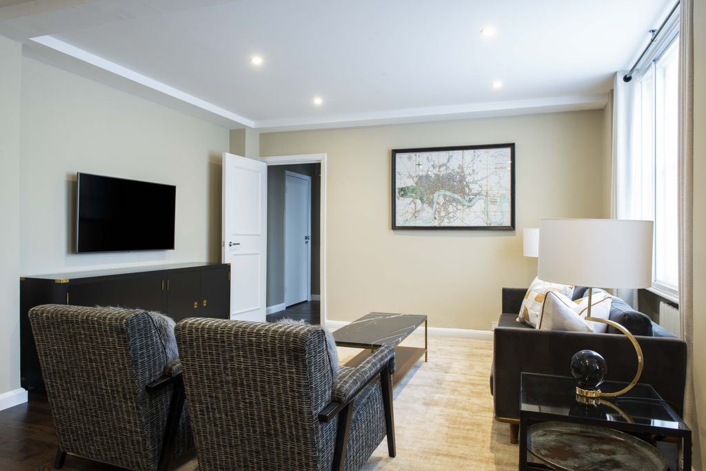 Property photo 1 of 24 02nd Floor, 3 Bedroom Apartment - Hill Street, W1J