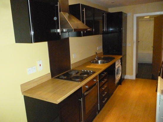 Property photo 2 of 5 Kitchen