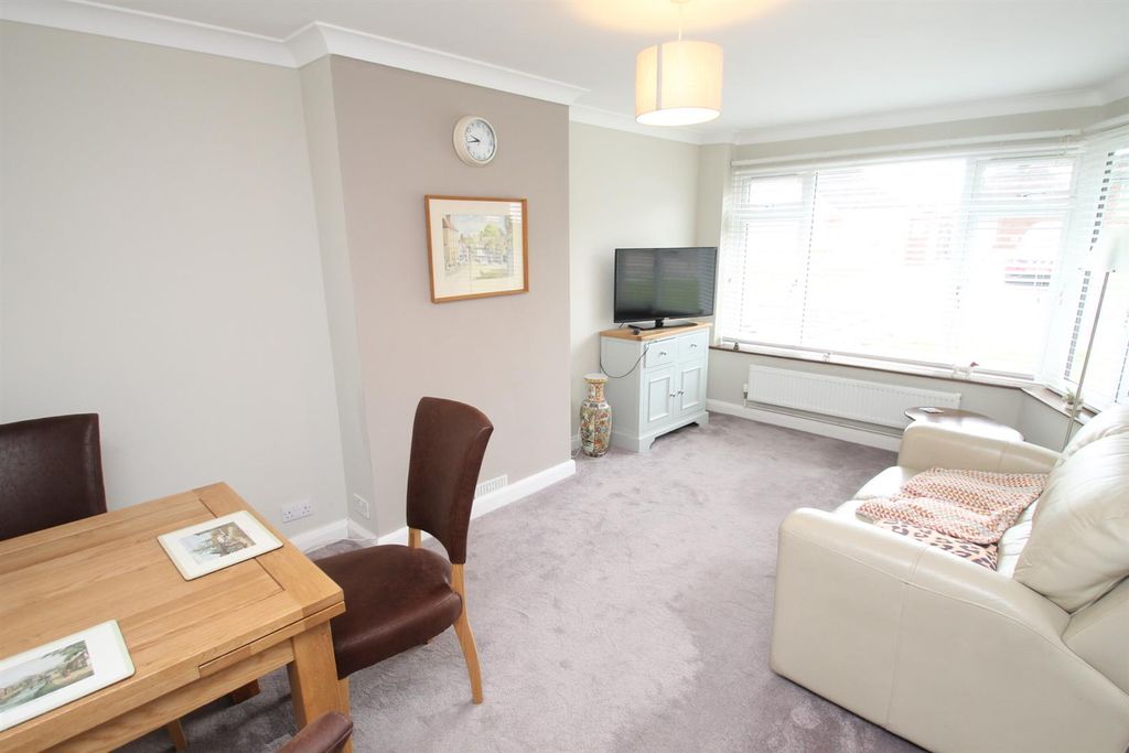 Property photo 3 of 10 Img_9961.Jpg