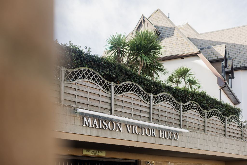 Property photo 2 of 20