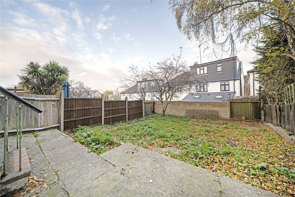 Property photo 2 of 9 Picture No. 11