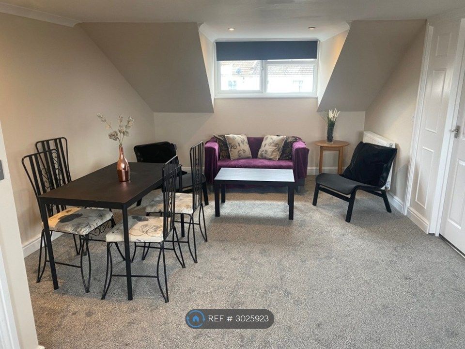 Property photo 2 of 24 Lounge