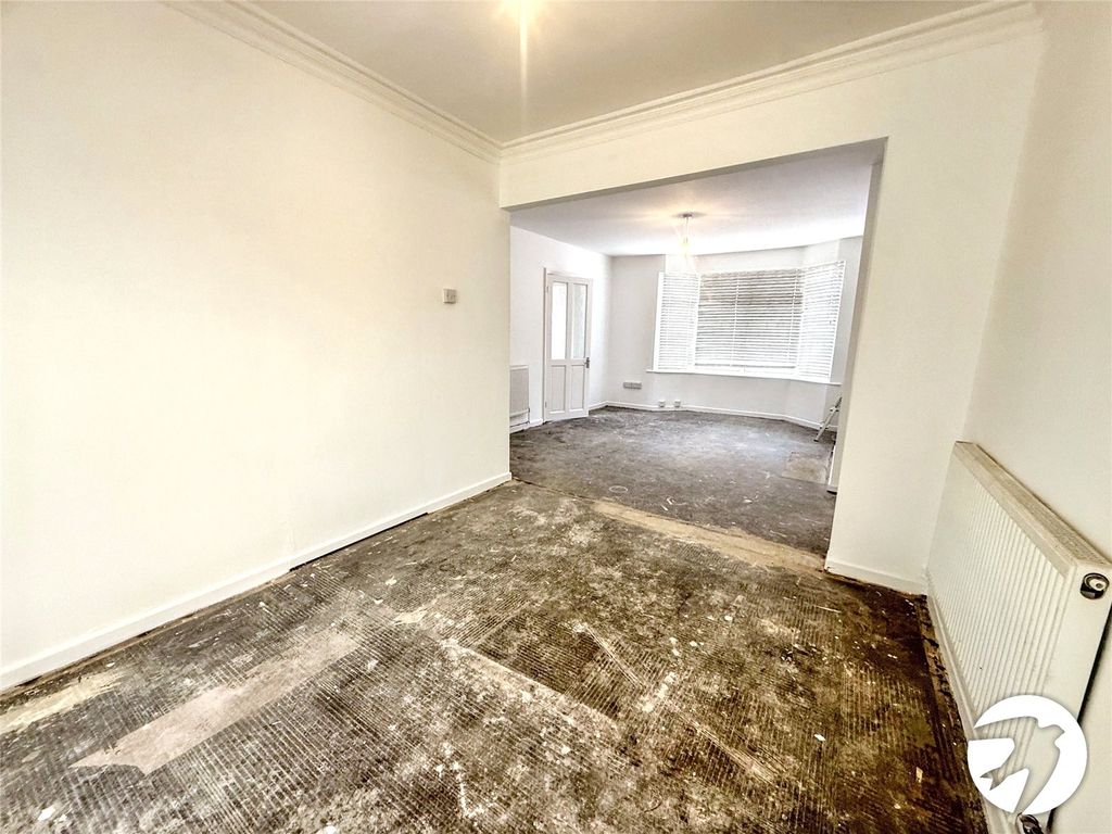 Property photo 2 of 18 Living/Dining Room