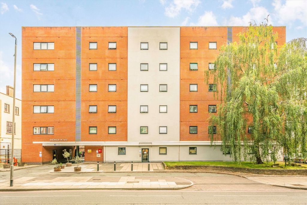 Property photo 1 of 2