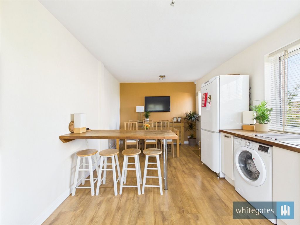 Property photo 3 of 21 Picture No. 06