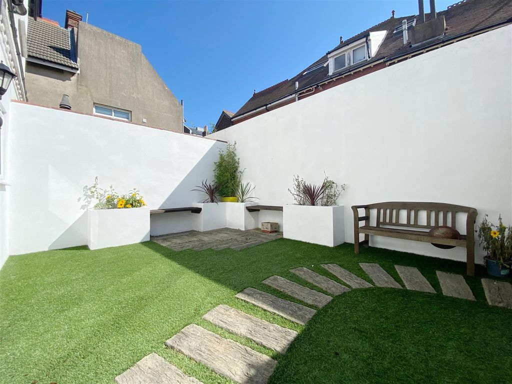 Property photo 2 of 10 Rear Garden