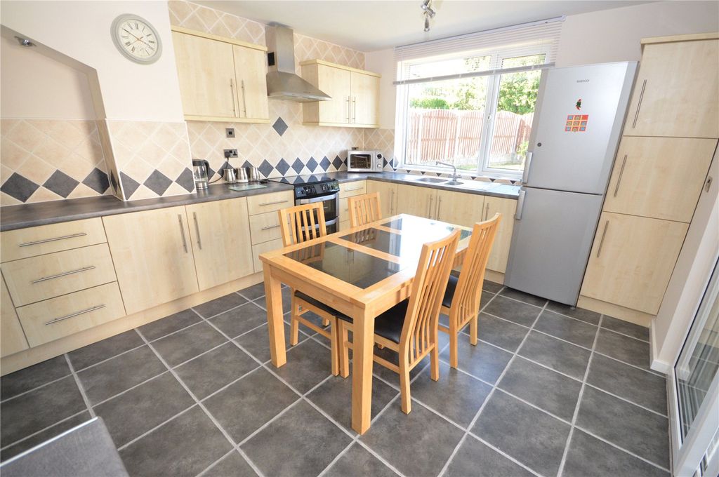 Property photo 2 of 12 Picture No. 09