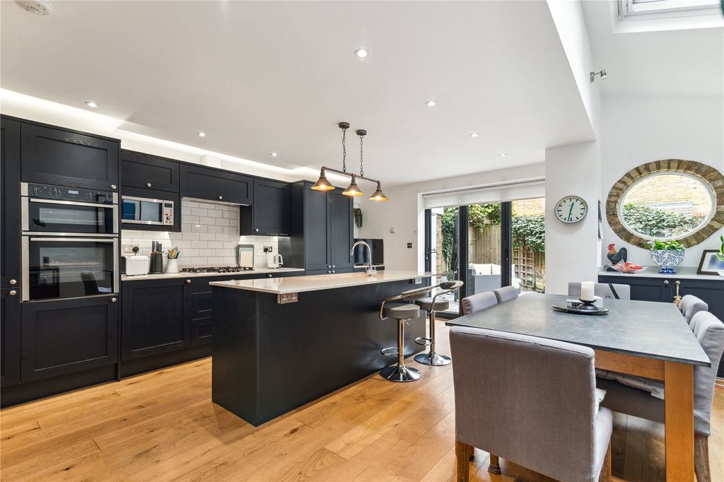 Property photo 1 of 14 Picture No. 24