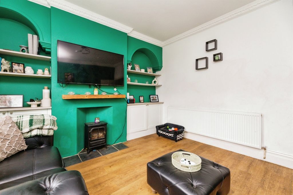 Property photo 3 of 13