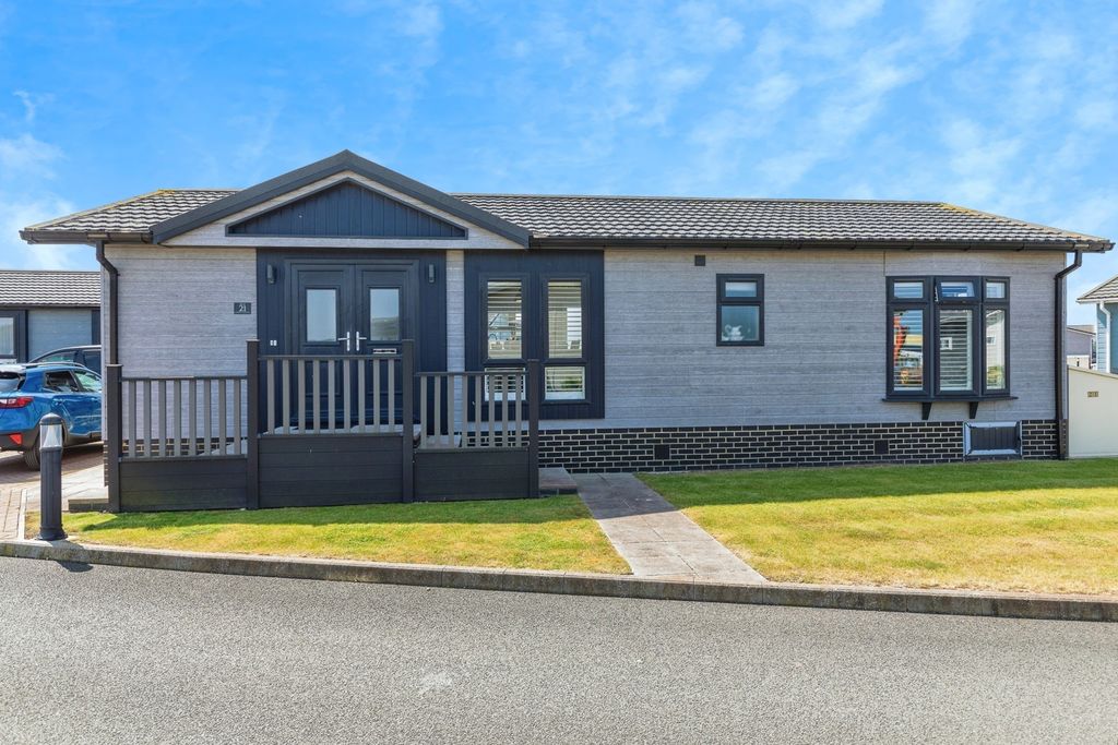 Property photo 1 of 18 Photo