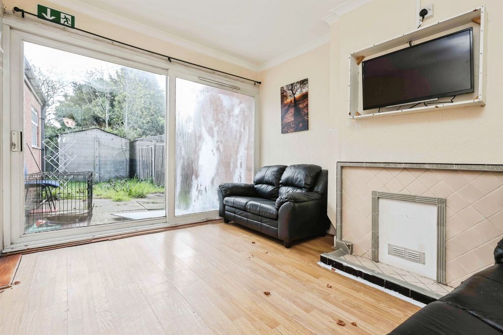 Property photo 3 of 11