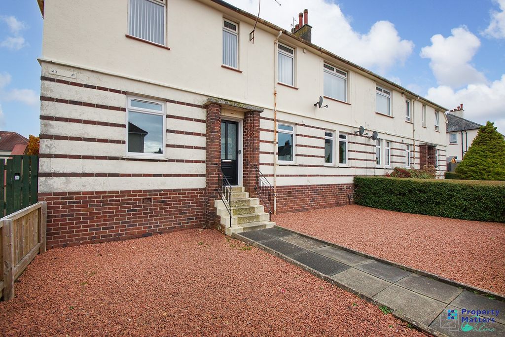 Property photo 1 of 14 3 Bedroom Ground Floor Flat