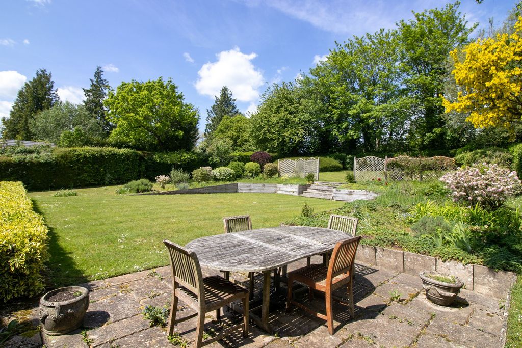 Property photo 2 of 20