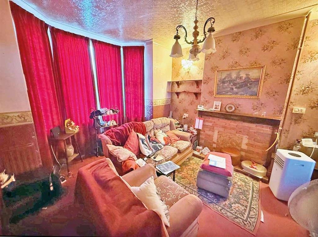 Property photo 3 of 12