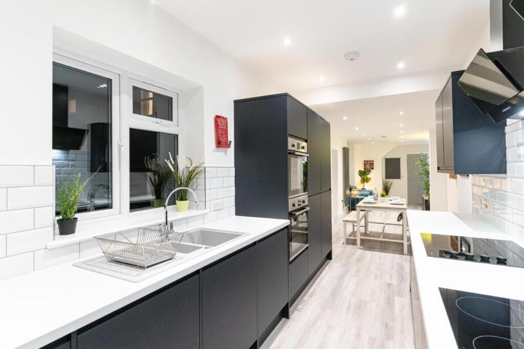 Property photo 3 of 9 Picture No. 01