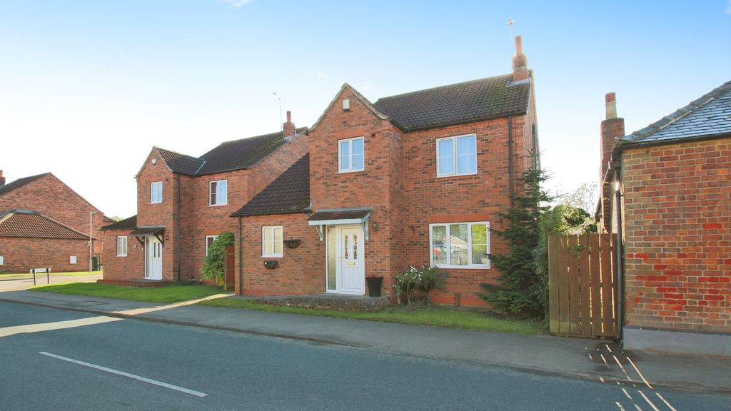 Property photo 1 of 33 3579043