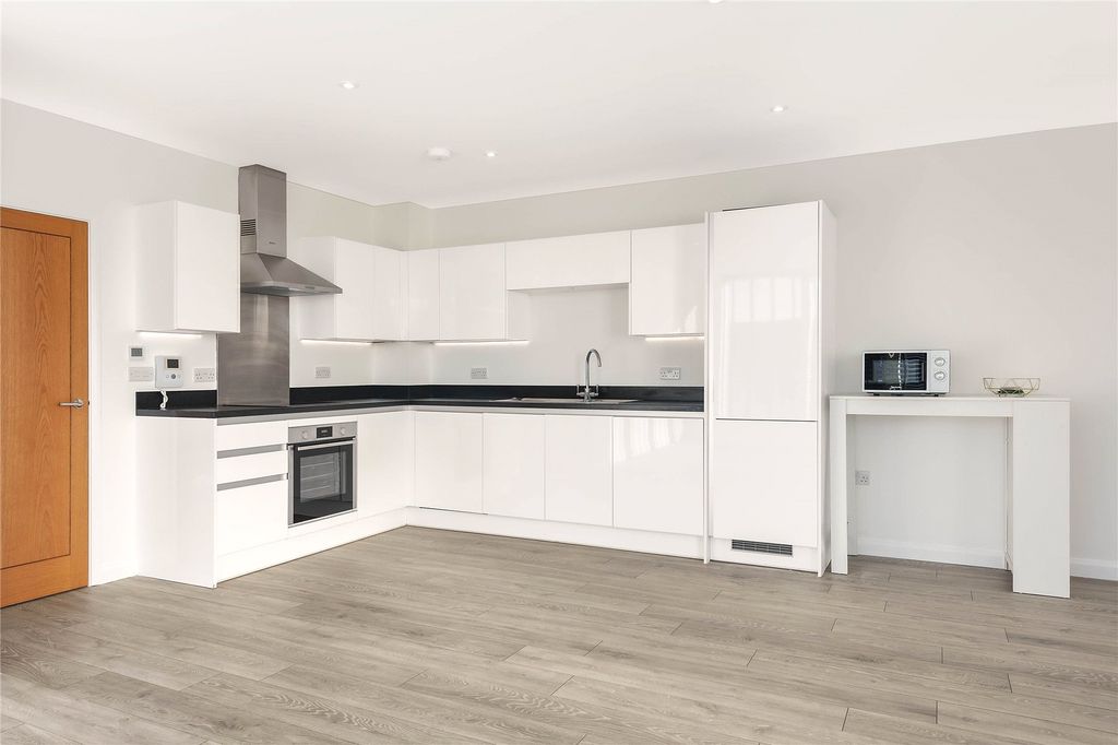 Property photo 3 of 9 Picture No. 02