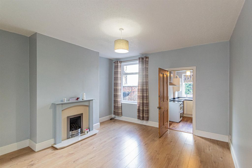 Property photo 3 of 9 Dining Area