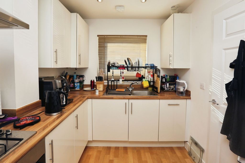 Property photo 3 of 12 Photo