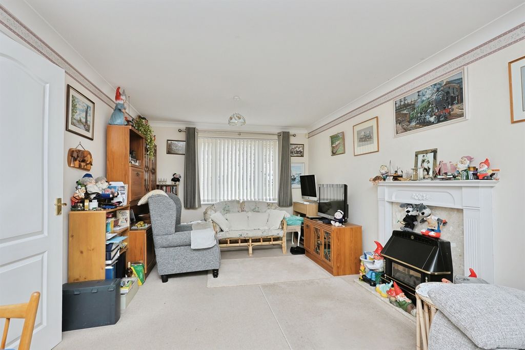 Additional image 13 of 4 bed detached house for saleWallace Close, Dereham NR19