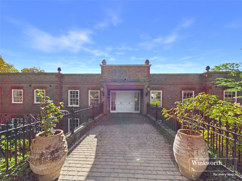 Property photo 1 of 12 Picture No. 17