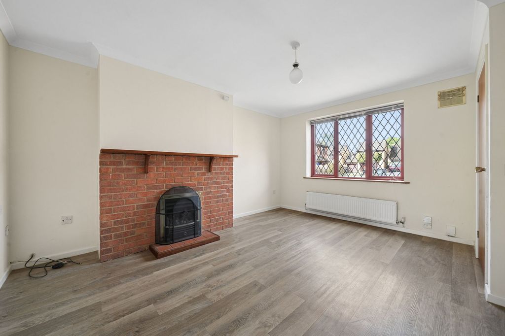 Property photo 2 of 22