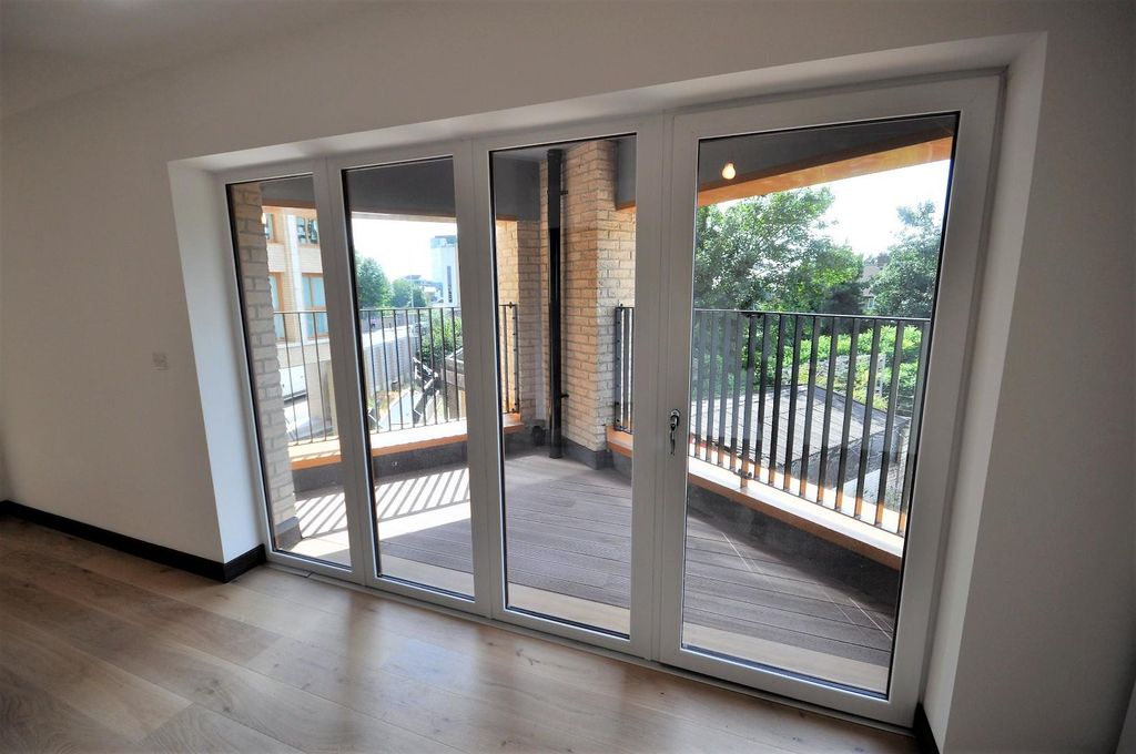 Property photo 3 of 11 Doors To Terrace