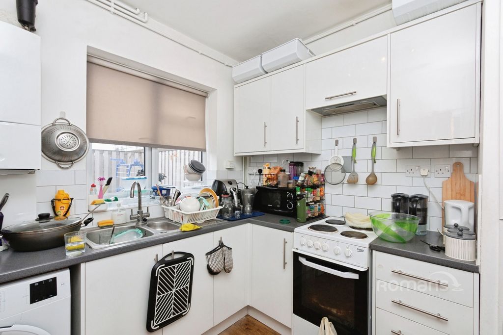 Property photo 2 of 8 Pbox-Img.Jpg