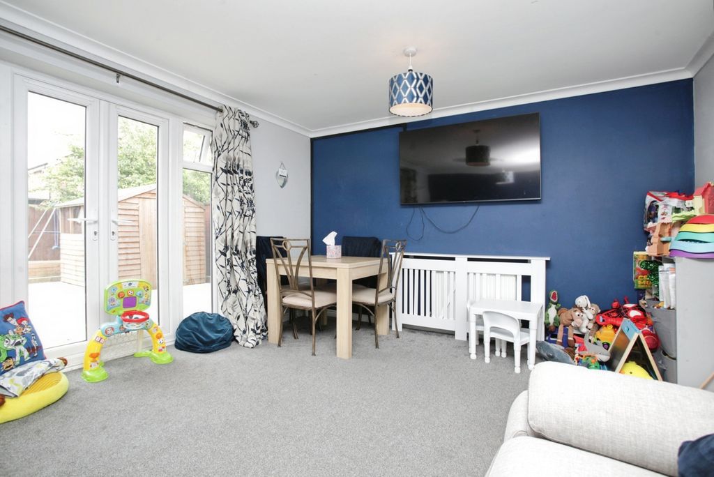 Property photo 3 of 19 Pbox-Img.Jpg