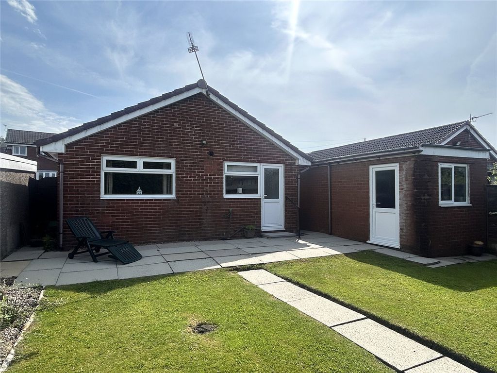 Property photo 2 of 18 External