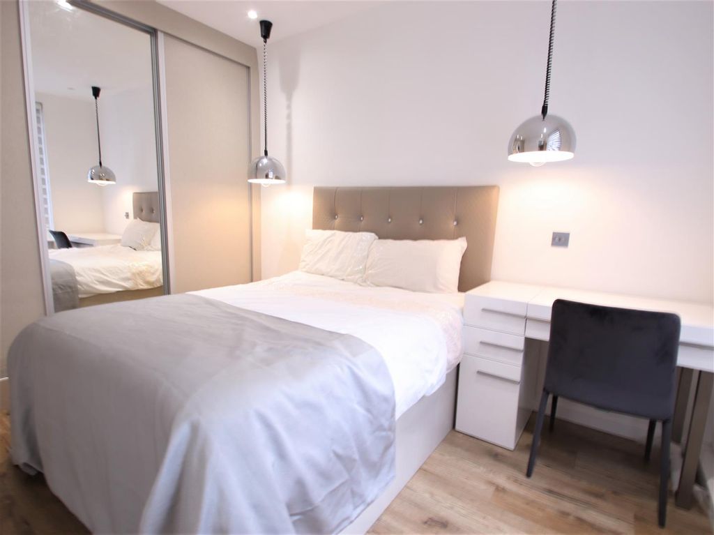 Property photo 2 of 3