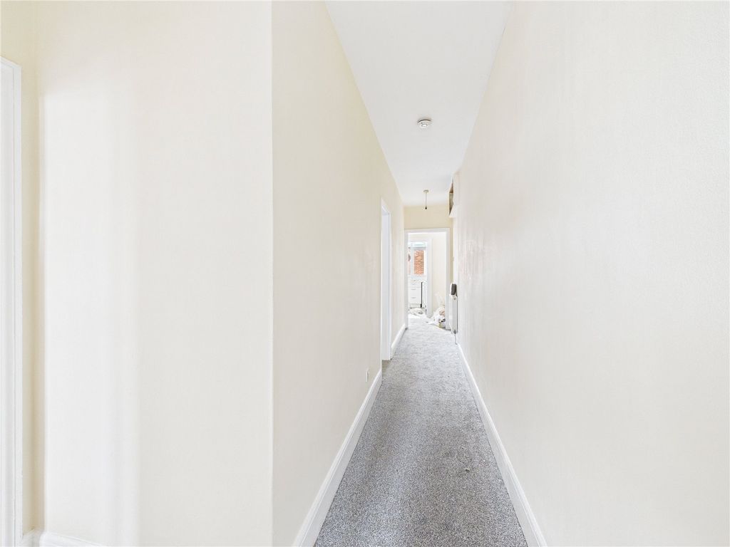 Property photo 3 of 6 Picture No. 05