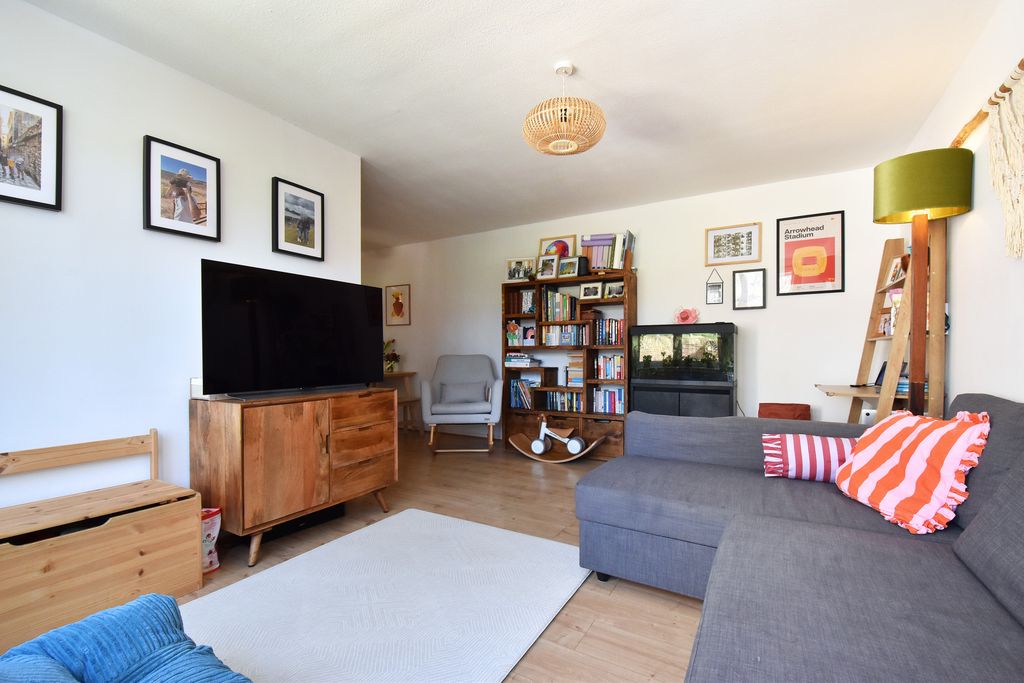 Property photo 3 of 14