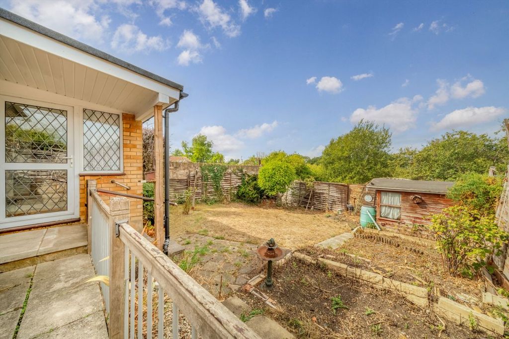 Property photo 2 of 8