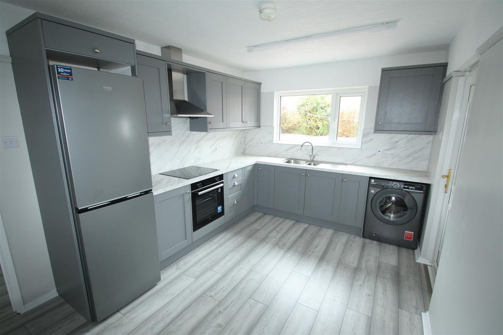 Additional image 5 of 3 bed semi-detached bungalow to rent48 Magowan Park, Hillsborough BT26