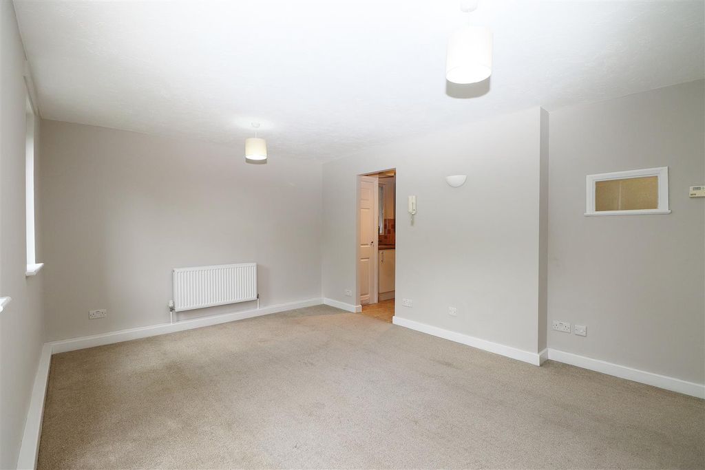 Property photo 3 of 11 Img_8601.Jpg