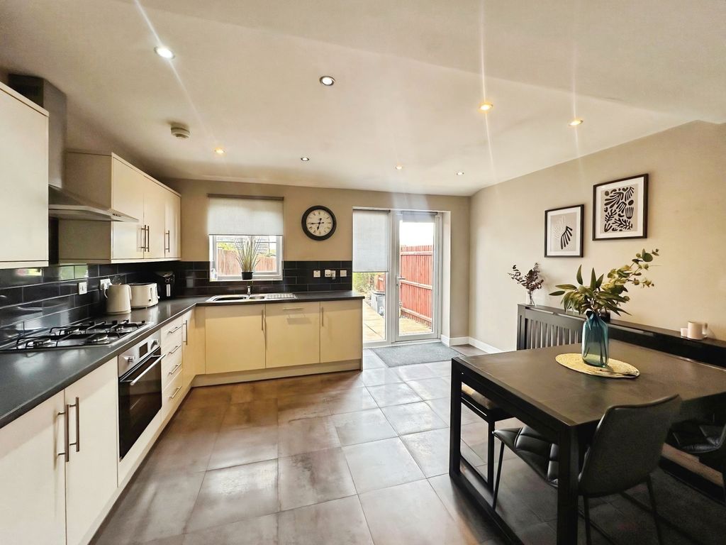 Property photo 2 of 14 Df754d00-Whatsapp 20Image 202025-09-01 20At 2014.3