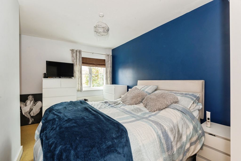 Property photo 1 of 11 Photo