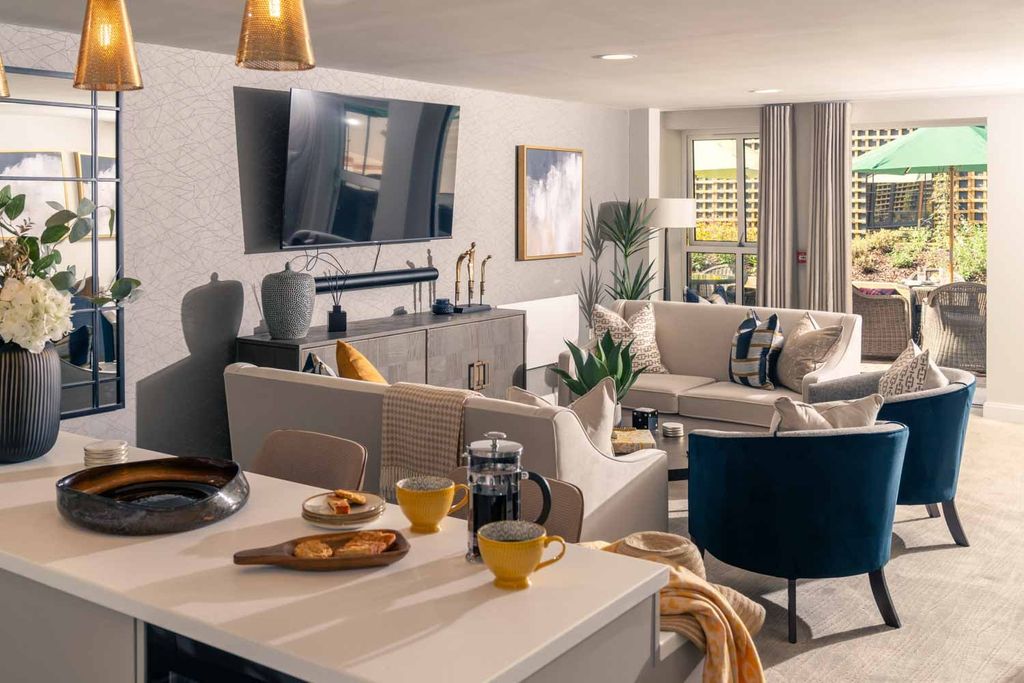 Property photo 3 of 5 Communal Lounge