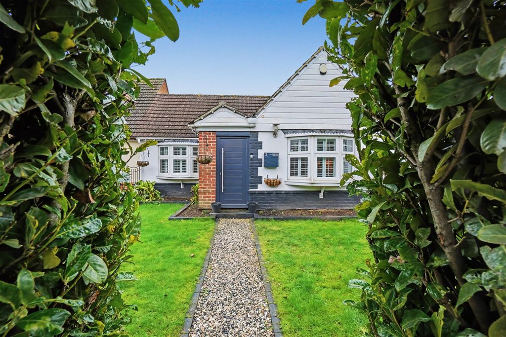 Property photo 1 of 20