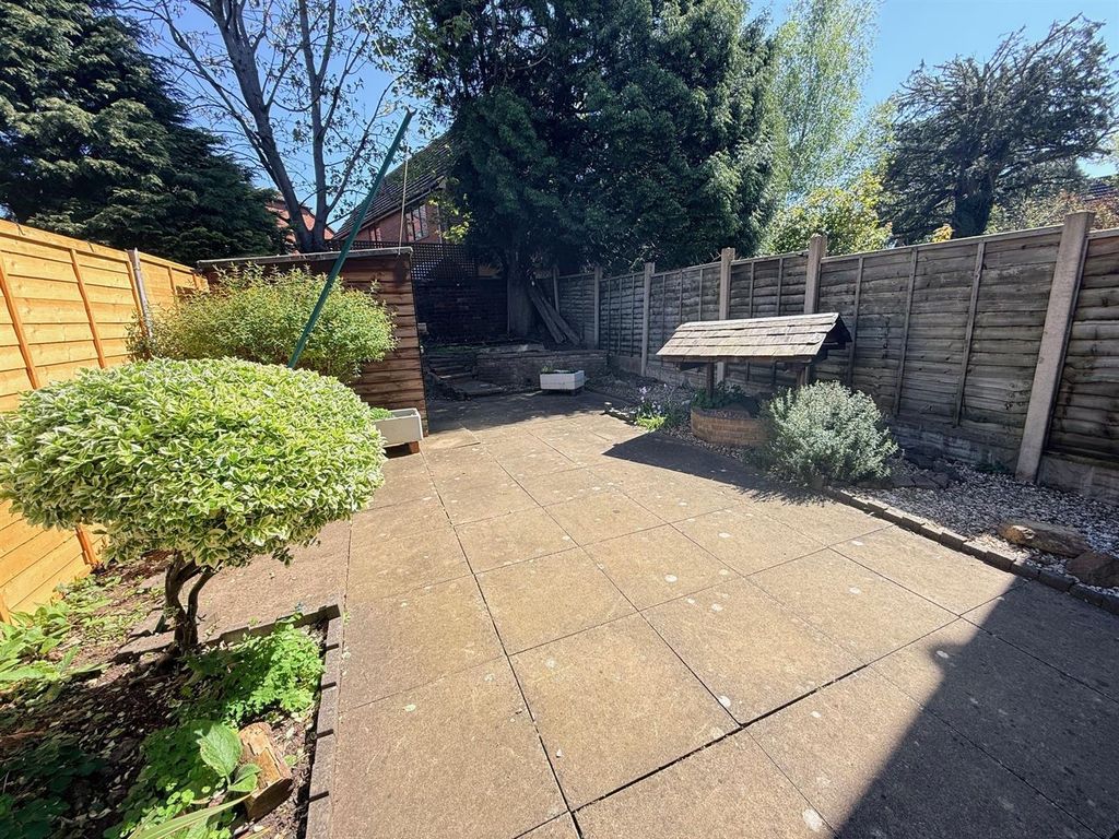 Property photo 2 of 20