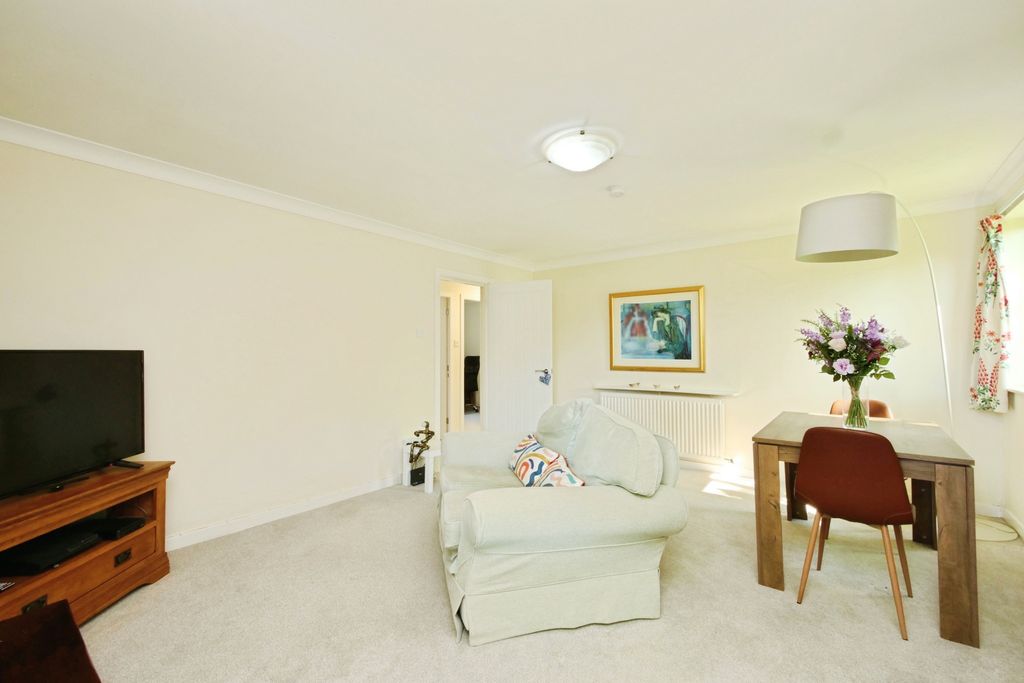 Property photo 3 of 14