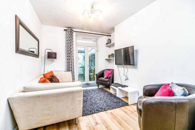 Property photo 2 of 12 Wilton St Lounge.Jpg