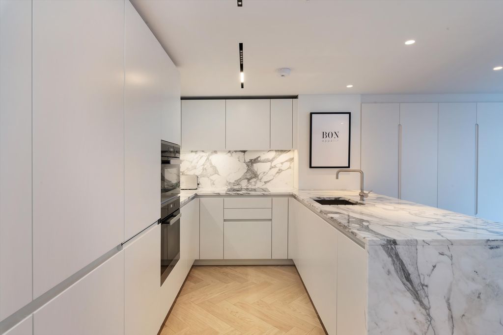 Property photo 2 of 13 Image