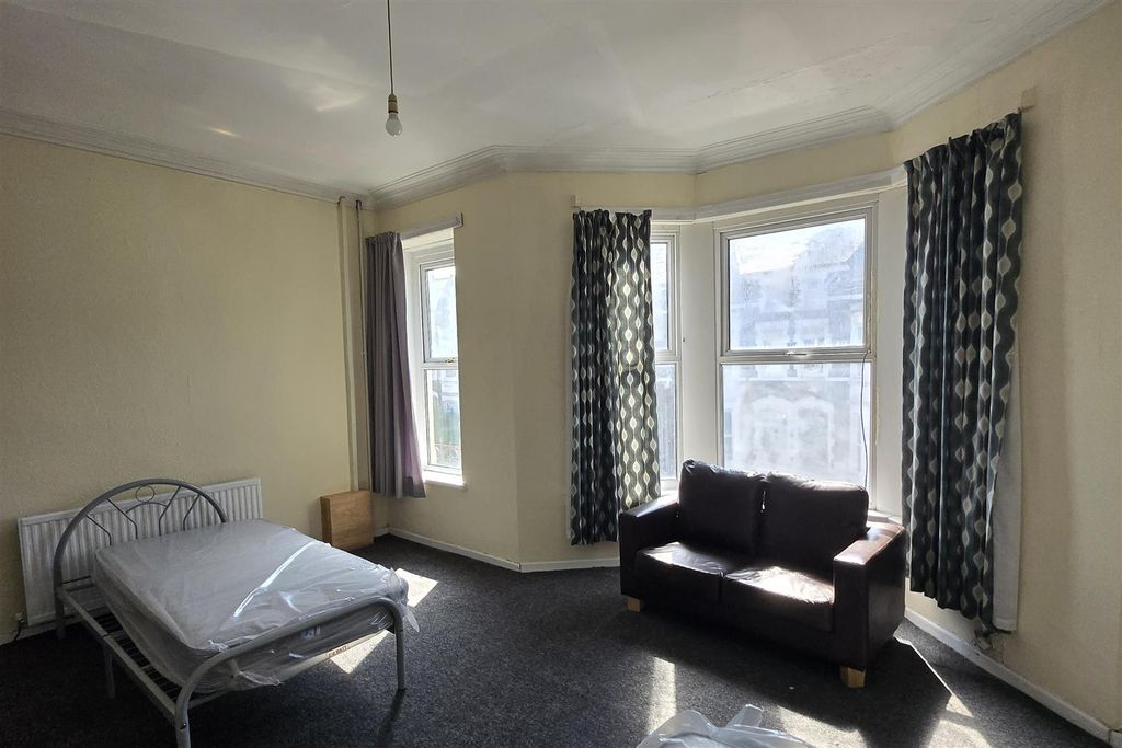 Property photo 3 of 10 20250424_143243.Jpg